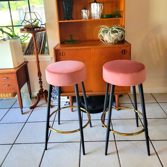Set of modern barstools 🩷 - Picture 2 of 5